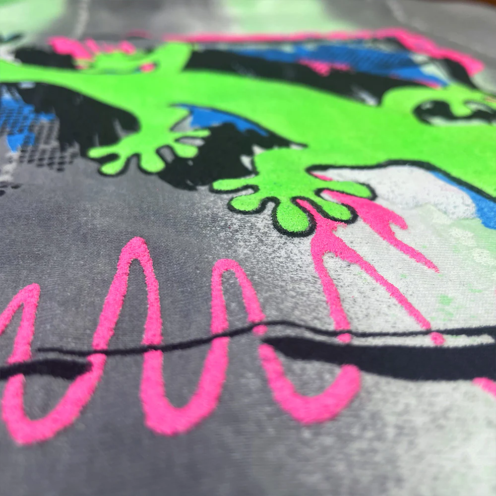 1989 Gecko Graffiti Hand-Painted Beach Style Tee - Green - Image 7