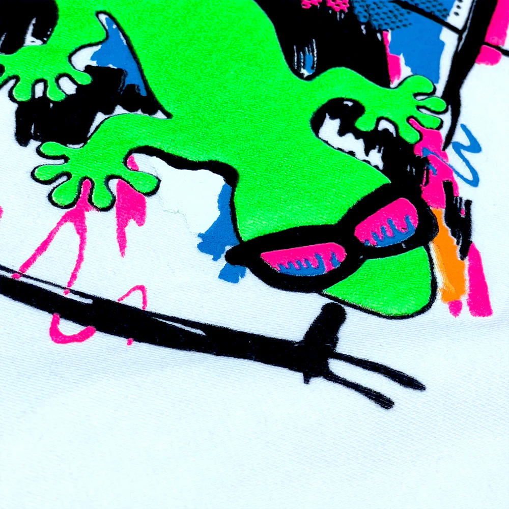 1989's Gecko Graffiti White Hoodie - Image 3