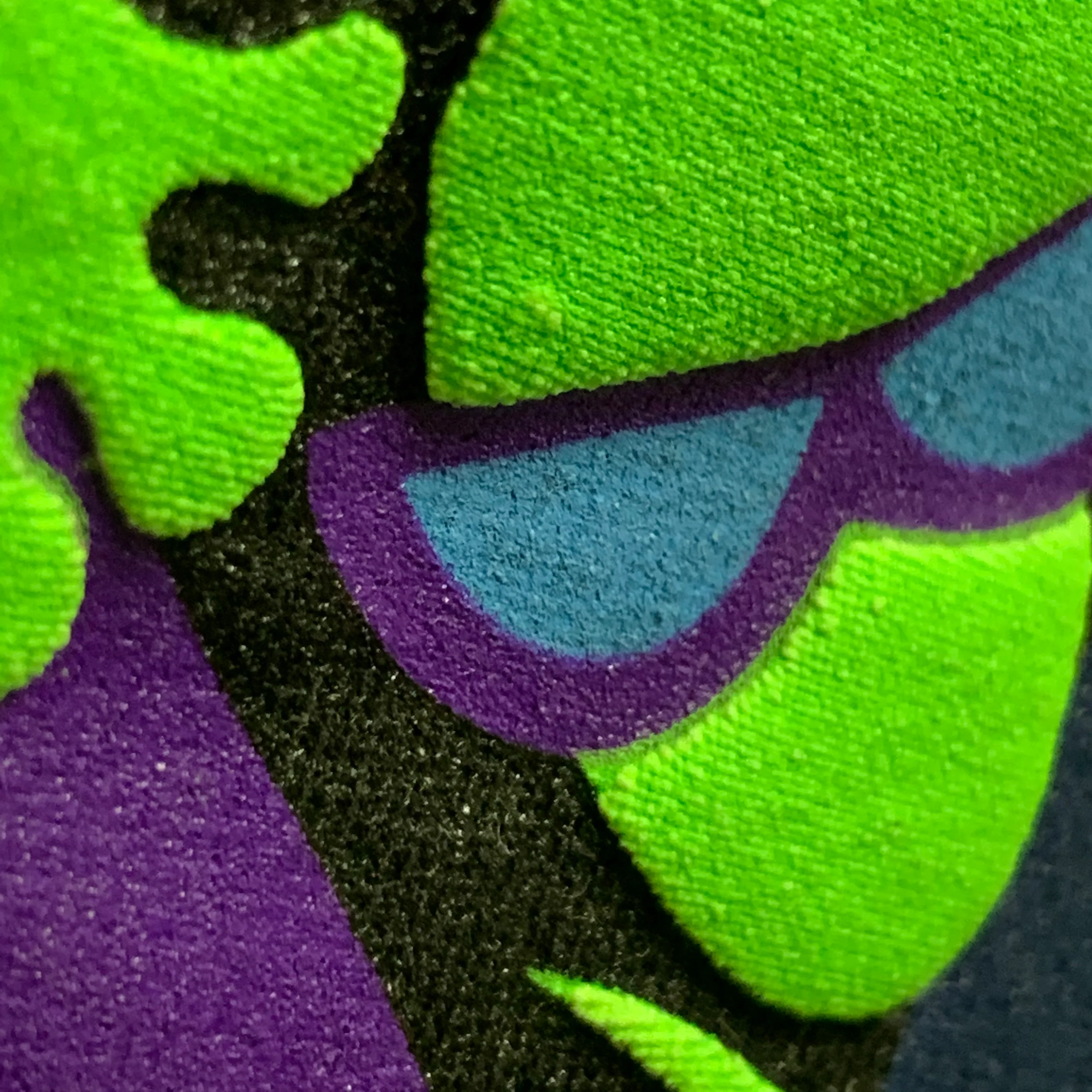 Gecko Surfari 1988 - Black Tee V3 (GITD) - Image 4